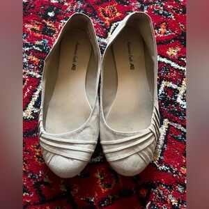 Tan/beige flats women’s size 11 wide